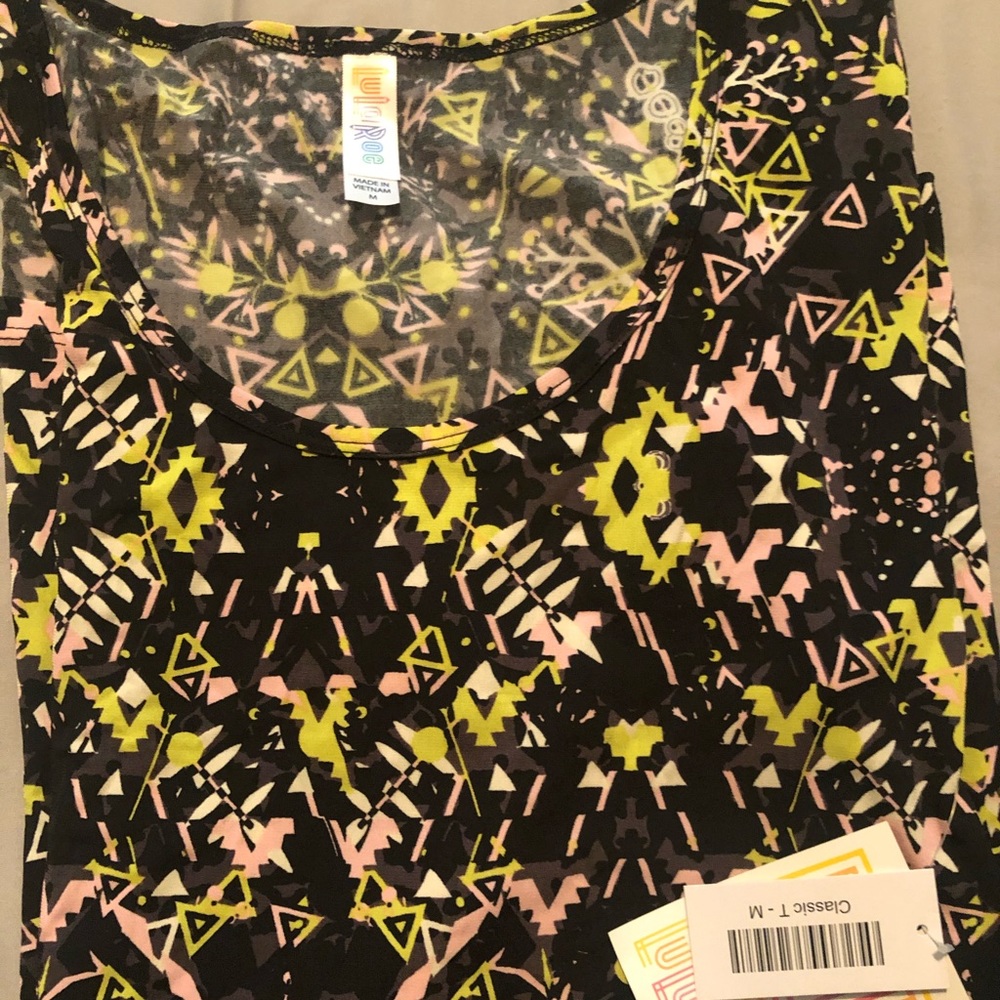 Lularoe Classic Tee